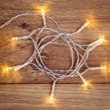 Гирлянда светодиодная Универсальная Neon-Night 1,2 м, прозрач. ПВХ, IP20, 10LED, т.белый, 2хАА (нет)