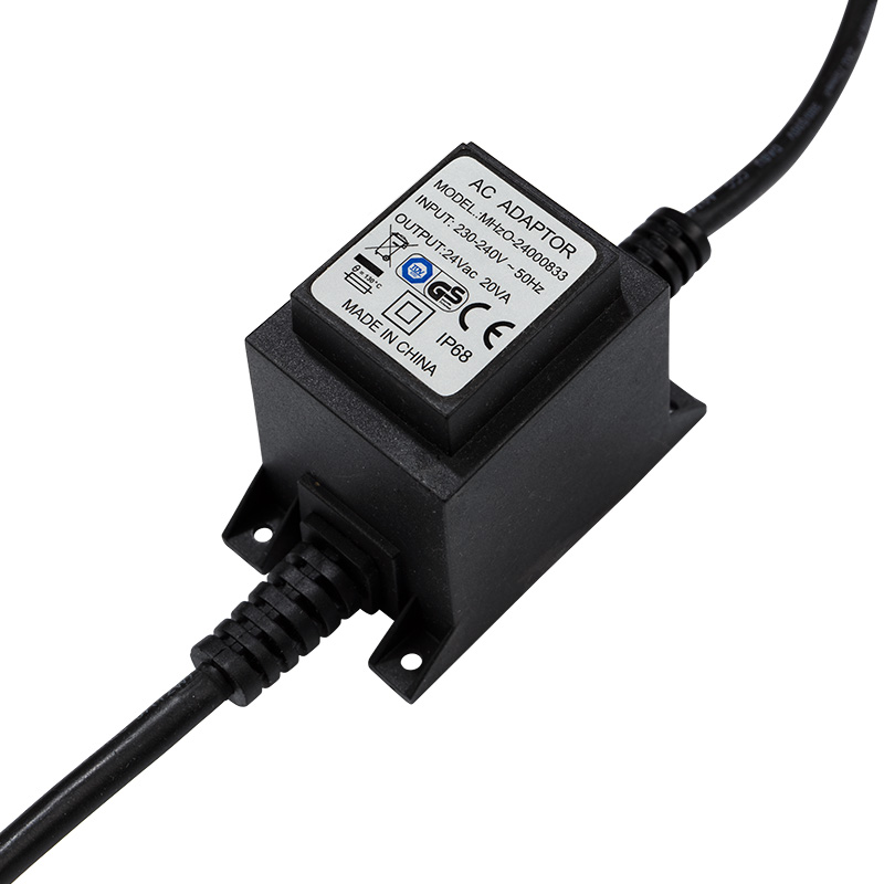 Качественная картинка Гирлянда NEON-NIGHT ClipLight 24V, 3 нити по 20 м, динамика, Белый