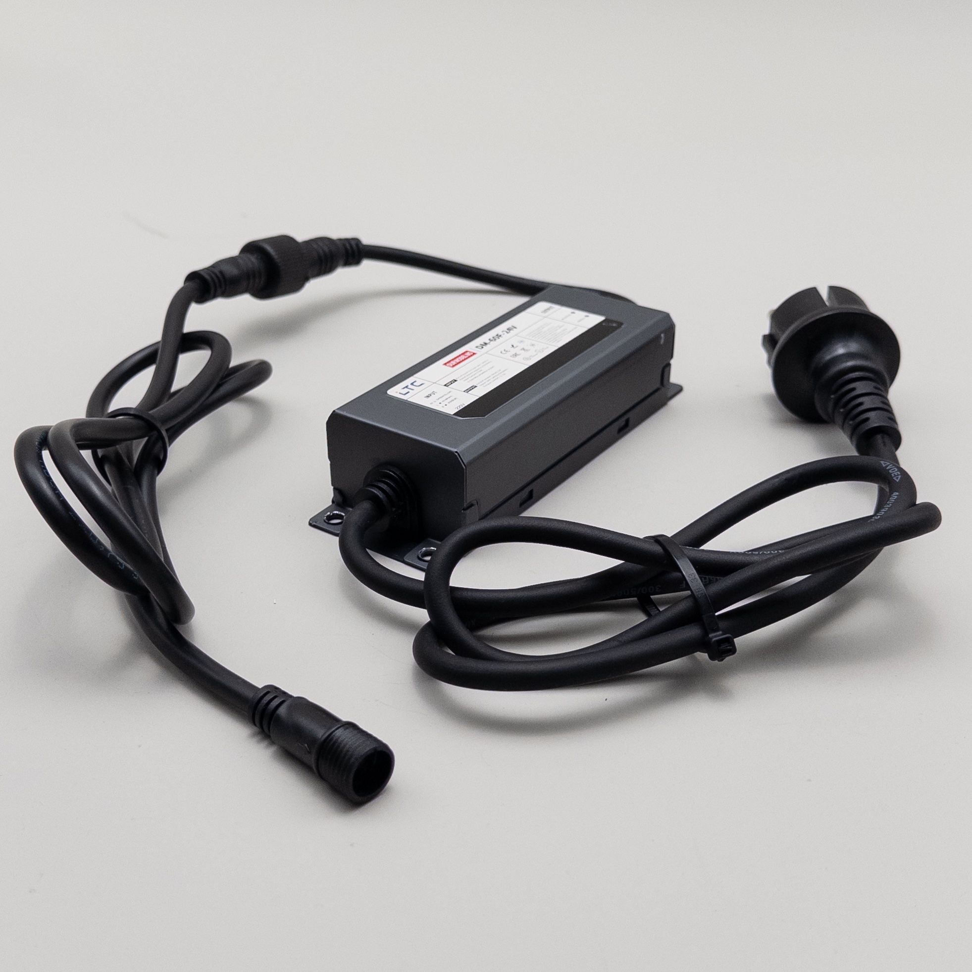 Качественная картинка Блок Питания Электронный 60W для Нитей 24В, до 1000 LED, Провод Черный Каучук, IP65