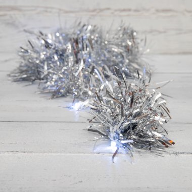 Гирлянда светодиодная Мишура серебристая Neon-Night 1,5м, проз.ПВХ, IP20, 10LED, белый, 2хАА(нет)